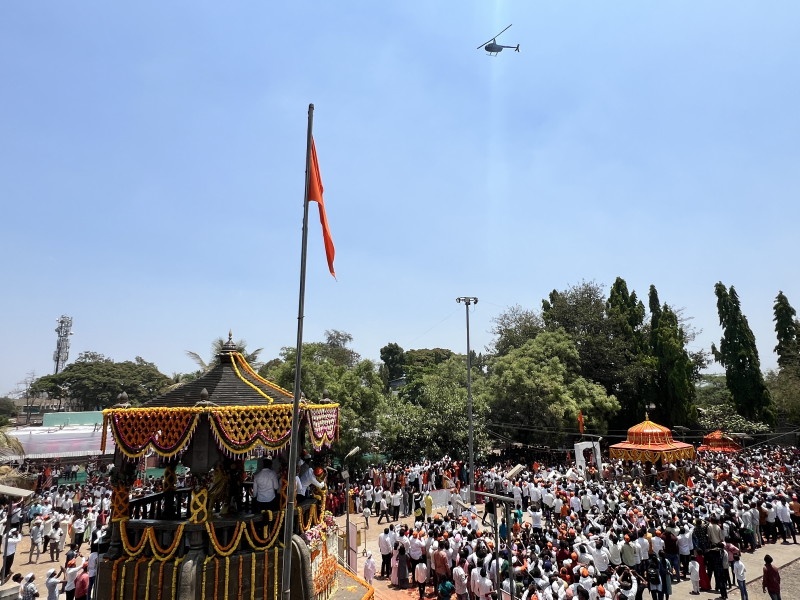 On the occasion of the 335th death anniversary of Chhatrapati Sambhaji Maharaj, Tulapur area was filled with a crowd of Shambhu devotees. | छत्रपती संभाजी महाराज यांच्या ३३५ व्या पुण्यतिथीनिमित्त तुळापूर परिसर शंभुभक्तांच्या गर्दीने फुलला