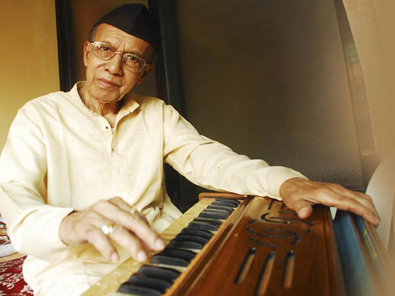 Senior harmonium artist Tulsidas Borkar passed away | ज्येष्ठ हार्मोनियम वादक पं. तुळशीदास बोरकर यांचं निधन
