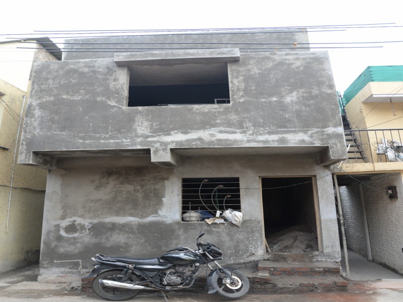 New house for makers of jhulwakar uttam bandu tupe | ‘झुलवा’कारांच्या घराला चढला नवीन साज
