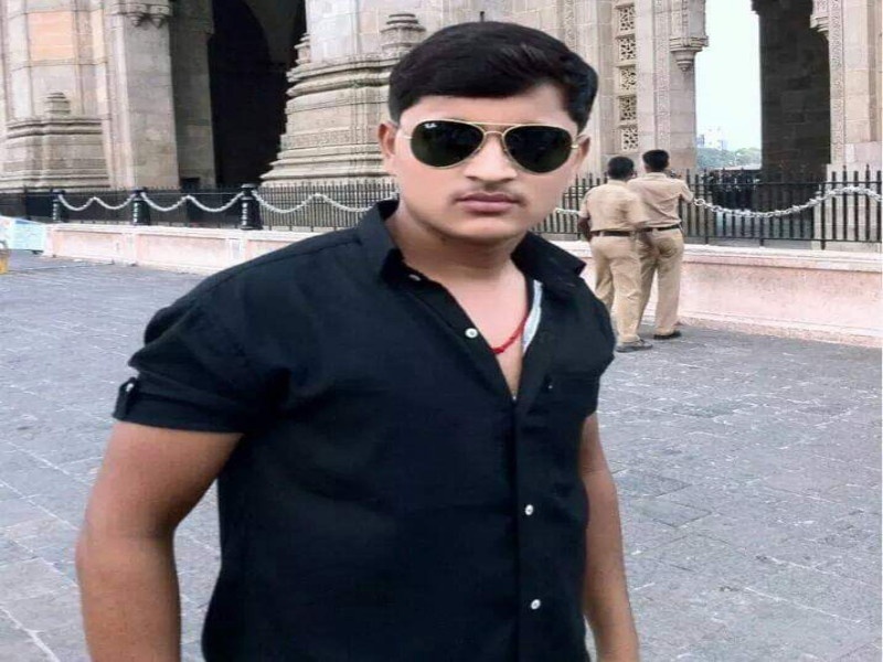 Young police man commits suicide by hanging in Baramati | बारामतीत तरूण पोलिसाची गळफास घेऊन आत्महत्या 