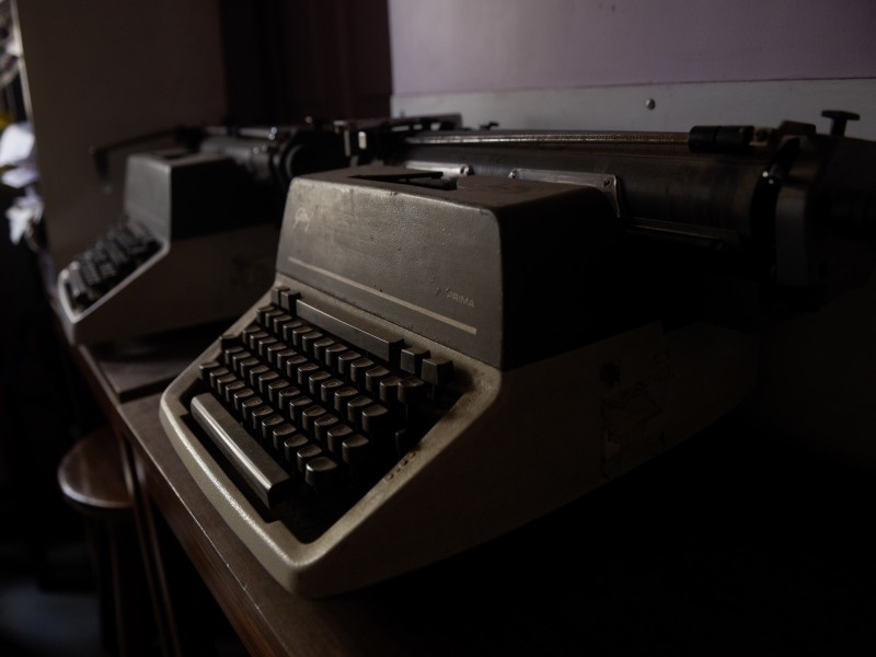 The last breath of Typewriter! Govt. Extension for the year | टाईपरायटरचा अखेरचा श्वास ! शासनाकडून वर्षासाठी मुदत वाढ
