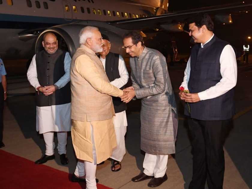 PM Narendra Modi welcomes Pune | पंतप्रधान नरेंद्र मोदी यांचे पुण्यात स्वागत, मुख्यमंत्री उद्धव ठाकरे अन् देवेंद्र फडणवीस उपस्थित