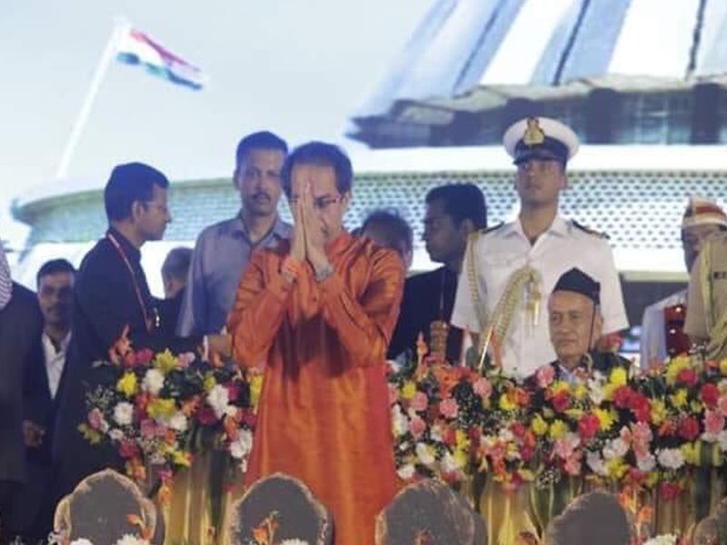 Uddhav Thackeray Oath Ceremony: Remembering the promise made by the citizens as soon as the Chief Minister takes oath | उद्धव ठाकरे शपथविधीः मुख्यमंत्रीपदाची शपथ घेताच नागरिकांनी करून दिली 'या' आश्वासनाची आठवण