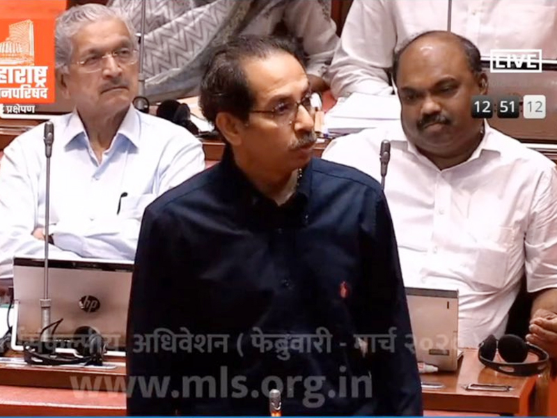 CM Uddhav Thackeray govt to bring a bill for 80 pc resevation for locals in jobs | ठाकरे सरकारचा 'मनसे' मानस; पळवाट शोधून परप्रांतीयांना नोकऱ्या देणाऱ्यांची लागणार वाट!