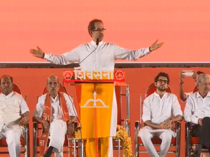 Uddhav Thackeray criticize on narendra modi and udhav thackeray | Shivsena Dasara Melava 2018: देशाच्या पत्रिकेत वक्री झालेले शनी व मंगळ कोण ?- उद्धव ठाकरे