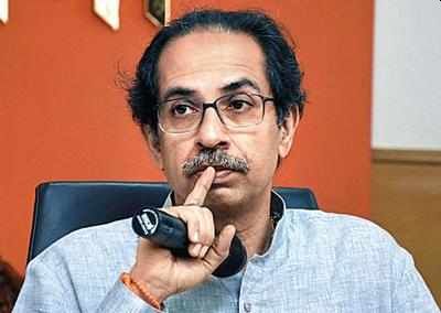 Uddhav Thackeray government will not complete its term; Union Ministers Ramdas Athawale on Anil Deshmukh | Anil Deshmukh resign: उद्धव ठाकरे सरकार आपला कार्यकाळ पूर्ण करू शकणार नाही; केंद्रीय मंत्र्यांचे वक्तव्य
