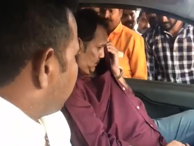 Video: 'Do not want to be kings' ... Udayan Rajen tears away from love of fans! | Video : 'नाद नाही राजेंचा करायचा'... चाहत्यांचं प्रेम पाहून उदयनराजेंना अश्रू अनावर!