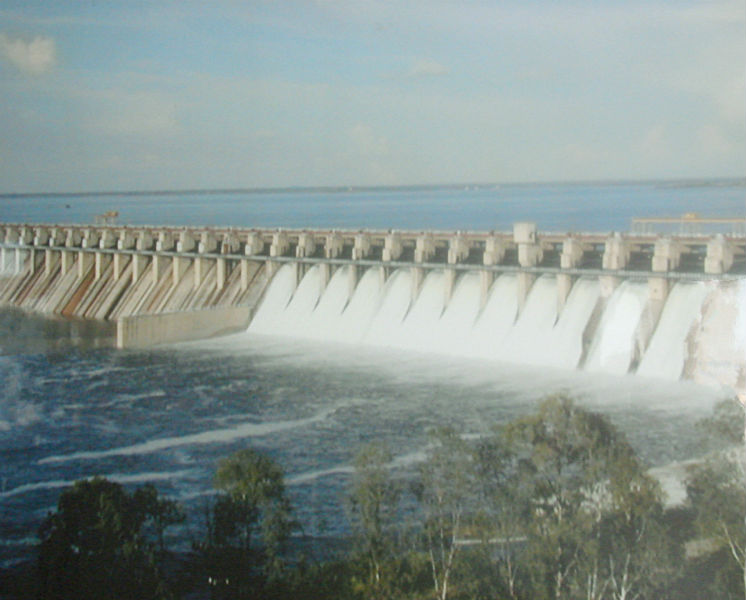 Water released from the Ujani dam; The water reached to the shaver | उजनी धरणातून भिमेत पाणी सोडले;  शेवरे बंधाºयात पोहचले पाणी