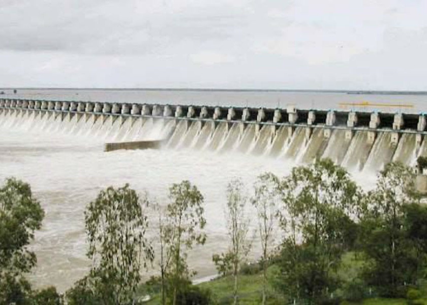 Ujani Dam; Minus 19.5 plus 5 percent | Good News- उजनी धरण; वजा ५९.८८ वरून प्लस २०.५० टक्के