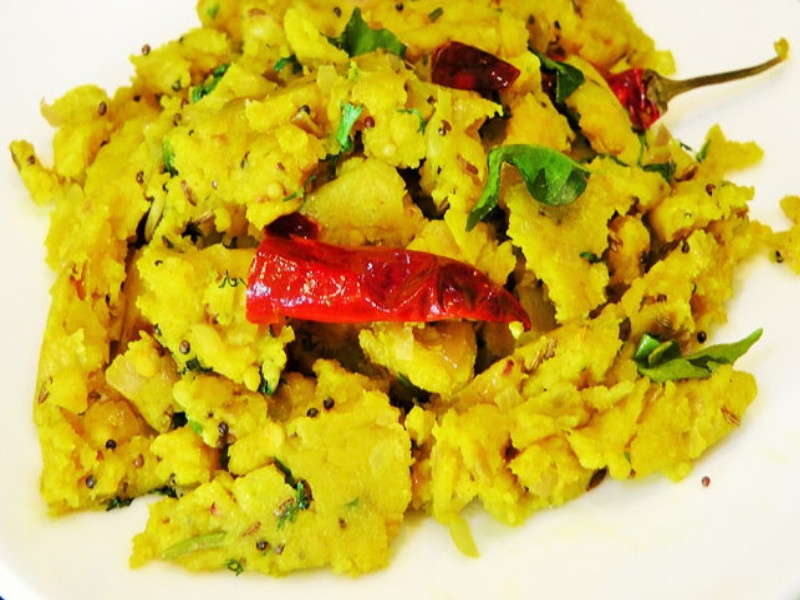 Make a quick breakfast recipe of Ukadpendi | चटपटीत नाष्ट्यासाठी बनवा मराठमोळी उकडपेंडी 