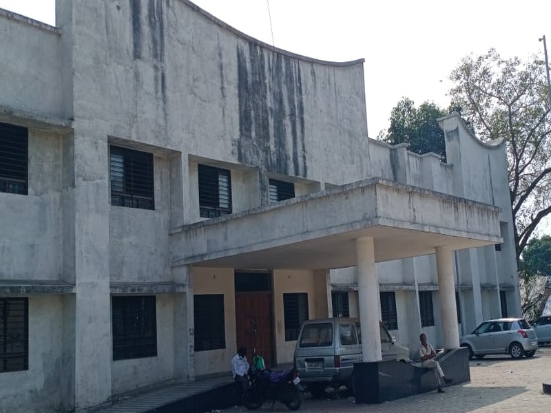 Awaiting inauguration of new administrative building of Ulhasnagar Provincial Office | उल्हासनगर प्रांत कार्यालयाची नवीन प्रशासकीय इमारत उद्घाटनाच्या प्रतिक्षेत; फर्निचर काम बाकी