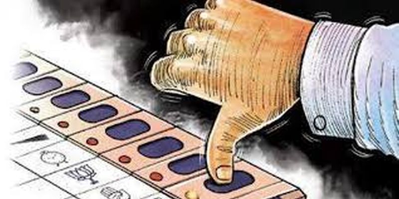 Gram Panchayat Election: 335 members Un appose in Akola district | Gram Panchayat Election : अकोला जिल्ह्यात ३३५ सदस्य अविरोध