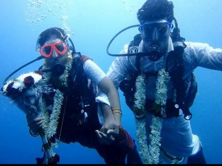 tamilnadu Couple Dive 60 Feet Under Ocean to Get Married see video | VIDEO: या लग्नाचा न्याराच थाट; स्कूबा डायव्हिंग करत समुद्रात ६० फूट खोल बांधली लगीनगाठ