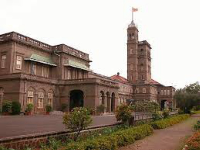 Pune University punishment to 'frauded ' Joint Director | ‘फुकटचंबू’  सहसंचालकांना पुणे विद्यापीठाचा दणका