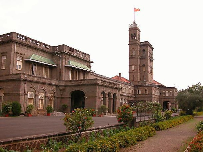 University of Pune missed the planning in the camp of professor | पुणे विद्यापीठाशी संलग्न प्राध्यापकांच्या वेतननिश्चिती शिबिराचे नियोजन चुकले