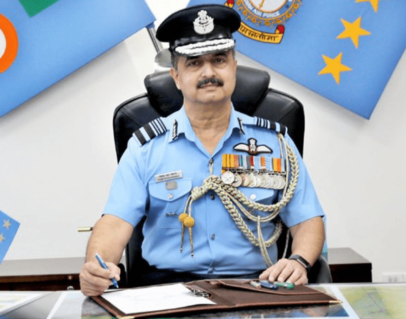 Glorious! Vivek Chaudhary, Bhumiputra of Nanded, has been appointed as the Chief of Air staff | गौरवास्पद ! नांदेडचे भूमिपुत्र विवेक चौधरी यांची वायुसेना प्रमुख पदावर वर्णी