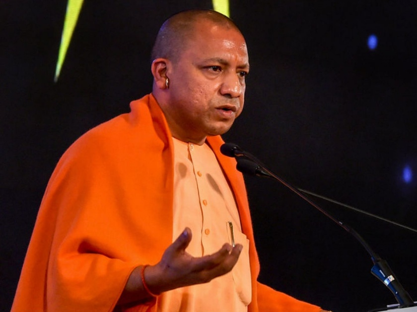 jmm leader hemant soren makes controversial statement about up cm yogi adityanath | भाजपाचे लोक भगवी वस्त्रं घालून महिलांची अब्रू लुटतात; हेमंत सोरेन यांची वादग्रस्त टीका