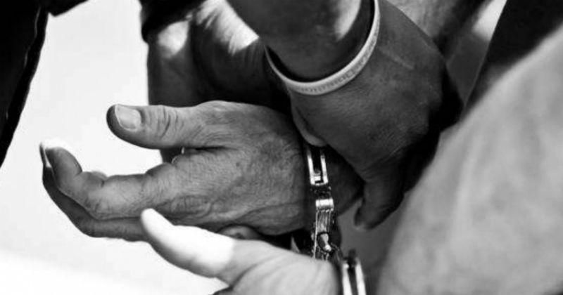 Gondia District Collector's personal assistant was caught accepting bribe | गोंदिया जिल्हाधिकाऱ्यांच्या स्वीय सहायक लाच स्विकारताना अडकला