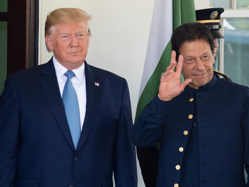 Imran Khan's telephonic conservation with Donald Trump on Kashmir Issue | काश्मीर प्रश्नावर जगात पाकिस्तान एकाकी पडलं; इम्रान खानची ट्रम्प यांच्याकडे याचना 