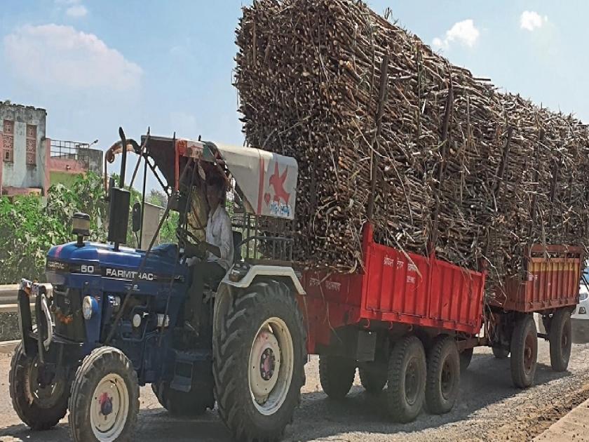 Swabhimani stopped sugarcane transport vehicles in Vasgade, Nandra in Sangli | सांगलीत ‘स्वाभिमानी’ने वसगडे, नांद्रेत ऊस वाहतुकीची वाहने रोखली