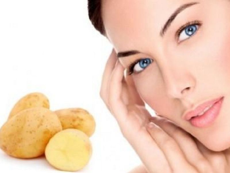 5 Ways To Use Potato As A Beauty Product | चेहऱ्याचे सौंदर्य खुलवण्यासाठी बटाट्याचा असा करा वापर