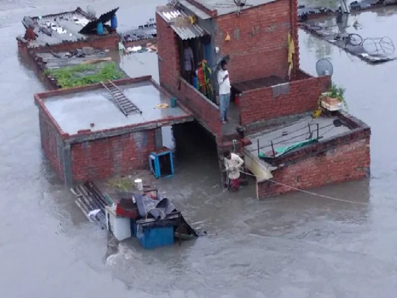 India Rain News, Rains and landslides killed 47 people in Uttarakhand, 27 in Kerala and 21 in Nepal | पाऊस आणि भूस्खलनामुळे उत्तराखंडमधये 47, केरळमध्ये 27 तर नेपाळमध्ये 21 जणांचा मृत्यू
