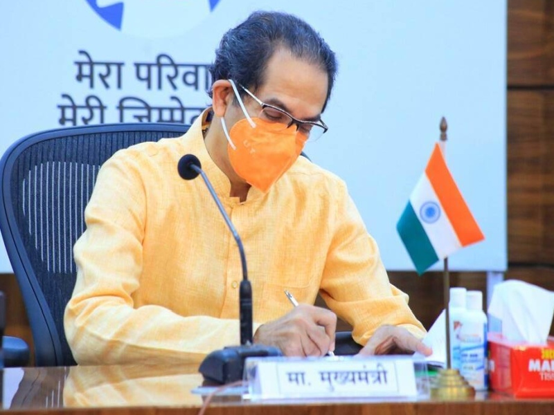 CM Uddhav Thackeray has ordered to speed up corona vaccination in all districts of the state | Uddhav Thackeray: राज्यात गेल्या २० दिवसांत सक्रीय रुग्णांमध्ये ५० टक्क्यांनी वाढ; उद्धव ठाकरेंनी दिले निर्देश