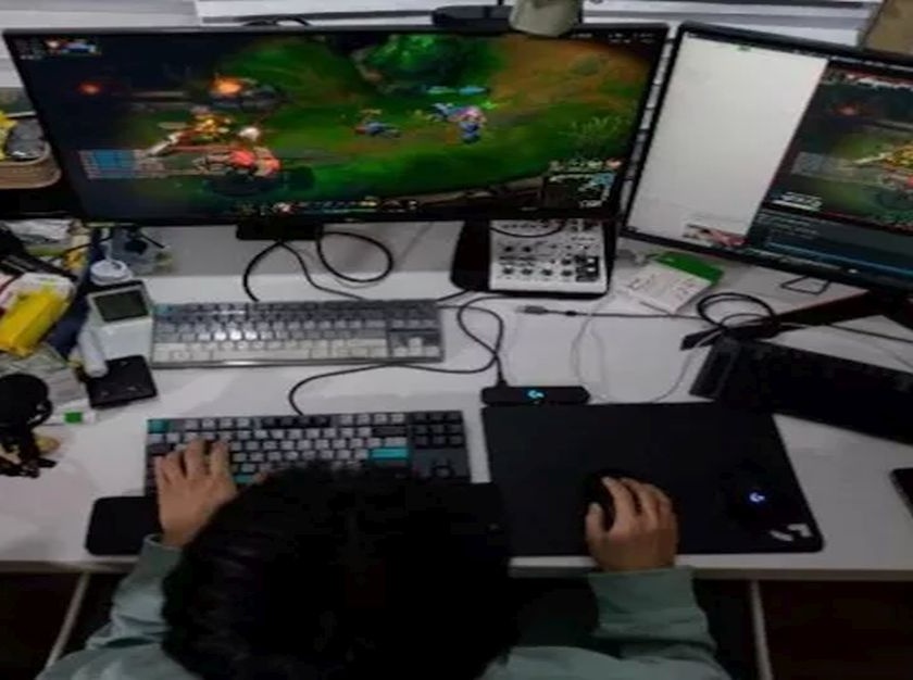 Gamer earning 36 lakh : Meet the gamer who is earning 36 lakh rupees per month by live streaming in south korea | Gamer earning 36 lakh : भारीच! अख्खा दिवस घरात बसून खेळतो गेम अन् पठ्ठ्या महिन्याला घेतोय ३६ लाखांची कमाई