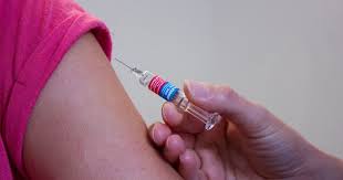 Corona Vaccine: Due to shortage, first dose will be available in five places, second dose will be available in 25 out of 49 places | Corona Vaccine : तुटवड्यामुळे पाच ठिकाणी मिळणार पहिला डोस, ४९ पैकी २५ ठिकाणीच मिळणार दुसरा डोस