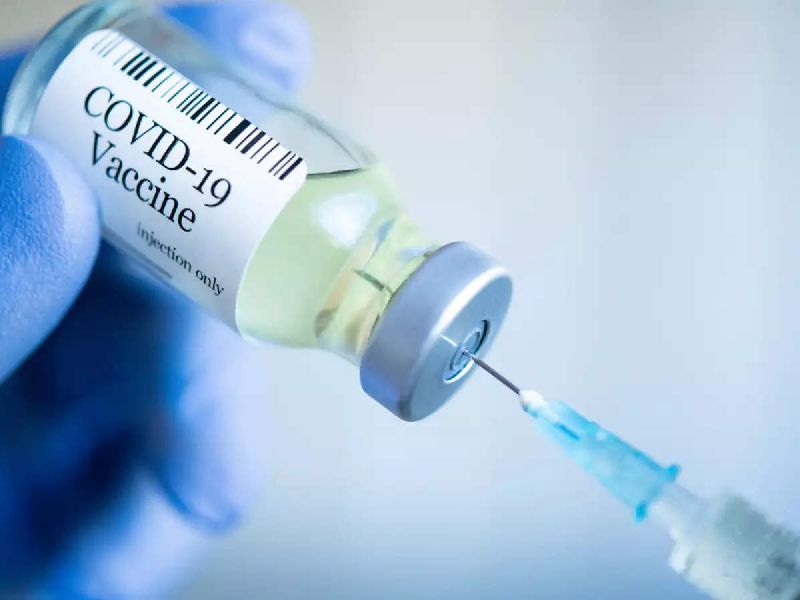 2700 doses of covid vaccine froze and spoiled | वैद्यकीय कर्मचाऱ्यांचा हलगर्जीपणा; कोविड लशींचे २७०० डोस गोठून खराब
