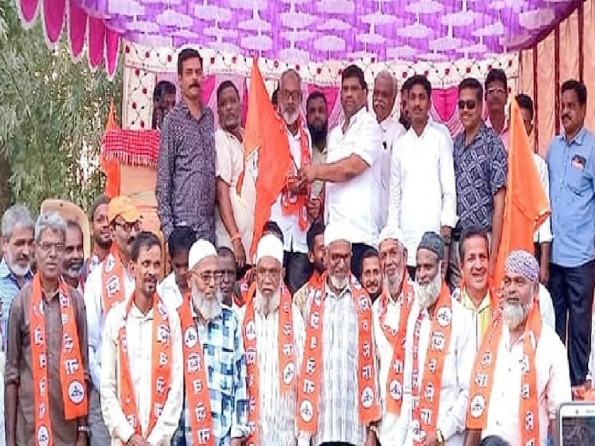 Many BJP workers from Vaibhavwadi joined Shiv Sena Uddhav Balasaheb Thackeray party | कोकणात भाजपला धक्का, कार्यकर्त्यांनी शिवसेना ठाकरे पक्षात केला प्रवेश