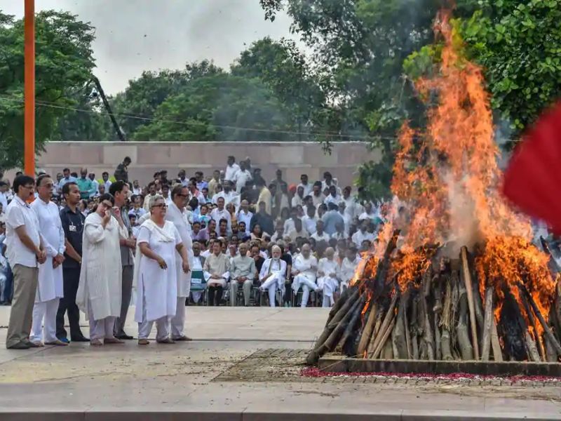 bjp going to build grand memorial of former pm atal bihari vajpayee | वाजपेयींच्या समाधीच्या रुपात भाजपाला मिळणार स्वत:चा राजघाट; 26 जानेवारीला उद्घाटन