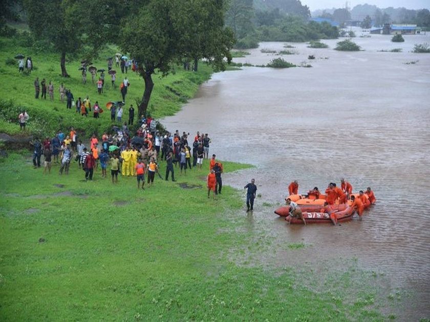NDRF on Mahalaxmi Express rescue: So far, 1000 people rescued | Mahalaxmi Express : सर्व प्रवाशांची सुखरुप सुटका, सुरक्षित ठिकाणी हलवले