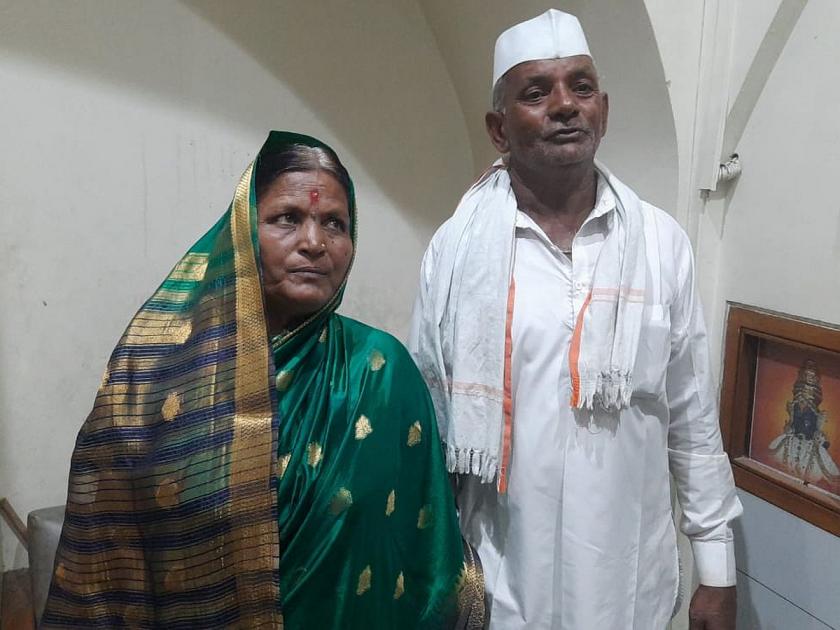 this couple got the honor of Vitthala's official Pooja With CM Eknath Shinde, Know in detail | ३० वर्षांपासून करताहेत वारी, या दाम्पत्याला मिळाला विठ्ठलाच्या शासकीय पूजेचा मान, जाणून घ्या सविस्तर