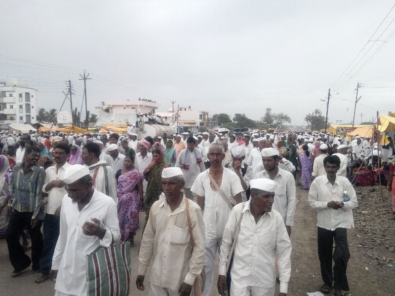 Warakari protest against Chief Minister, Bhajani movement | मुख्यमंत्र्यांविरोधात वारकरी करणार भजनी आंदोलन