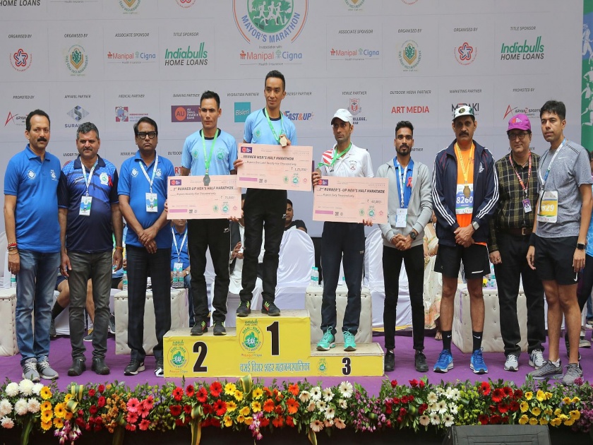 Vasai Virar Mayor Marathon: Mohit Rathore won full marathon, Anish Thapa broke record | वसई विरार महापौर मॅरेथॉन: मोहित राठोरची बाजी; अनिश थापानं मोडला पाच वर्षांपूर्वीचा विक्रम 