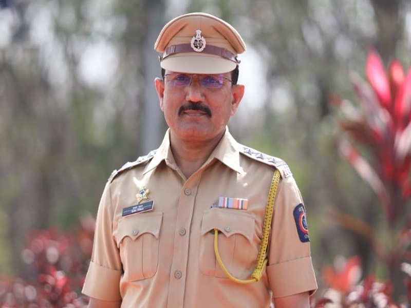 Senior Police Inspector Vasant Babar of Pimpri-Chinchwad Police Force awarded 'President's Medal' | पिंपरी-चिंचवड पोलीस दलातील वरिष्ठ पोलिस निरीक्षक वसंत बाबर यांना ‘राष्ट्रपती पदक’