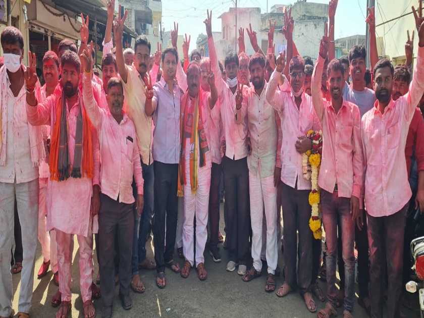 Nagar Panchayat Election Result 2022: BJP seizes power from Shiv Sena in Vashi; Gained a majority in a close contest | Nagar Panchayat Election Result 2022: वाशीत भाजपचा शिवसेनेला दणका; सत्ता खेचून आणत मिळवले बहुमत
