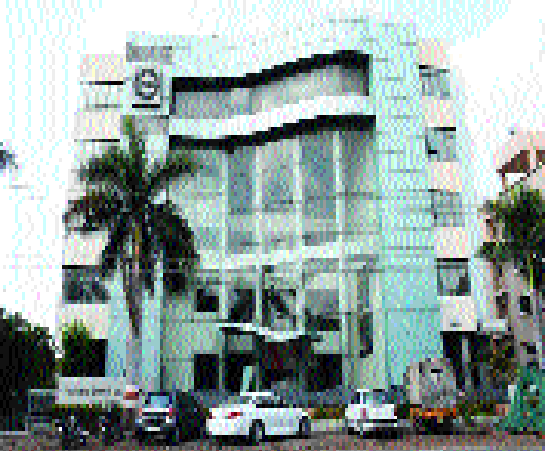 Vasant Dada Bank will be enclosed | वसंतदादा बॅँक बाडबिस्तारा गुंडाळणार : सांगलीतील मुख्यालय विकले