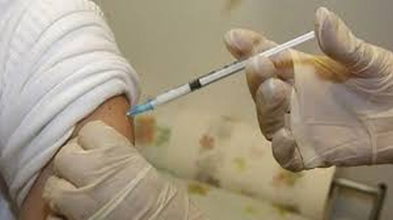 Vaccination stopped in 117 centers in Washim district due to lack of vaccine | लसीअभावी वाशिम जिल्ह्यातील ११७ केंद्रांतील लसीकरण ठप्प