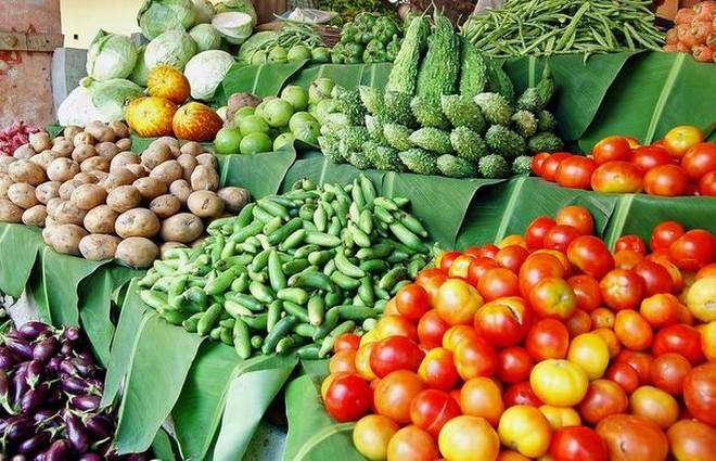 Vegetable prices in Nagpur at the sky | नागपुरात भाज्यांचे भाव आकाशाला भिडले