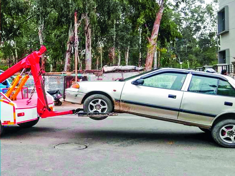 No passing of three hundred and and fifty vehicles of Pune Municipality? | पुणे पालिकेच्या 350 वाहनांचे पासिंगच नाही?