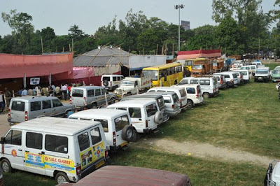 Private vehicles run for the first time in elections | निवडणुकीच्या कामात प्रथमच धावणार खाजगी वाहने