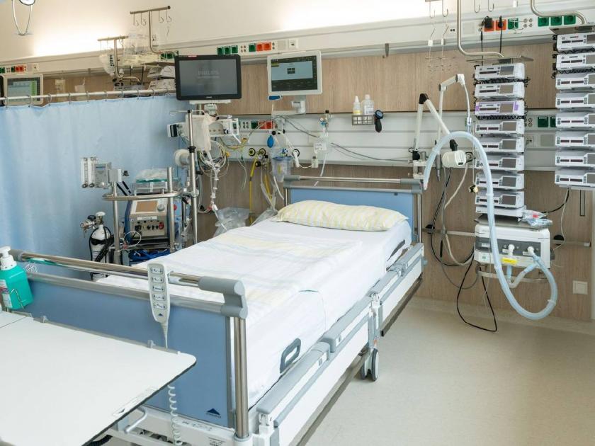 How much is the reserve bed of Corona? Question of private hospitals | कोरोनाचा राखीव बेड कितीला? खासगी रुग्णालयांचा सवाल