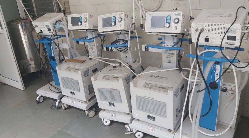 70 ventilators to Akola district from PM Care Fund; Only 40 of them are closed! | पीएम केअर फंडामधून अकोला जिल्ह्याला ७० व्हेंटिलेटर्स; यातील ४० बंदच!