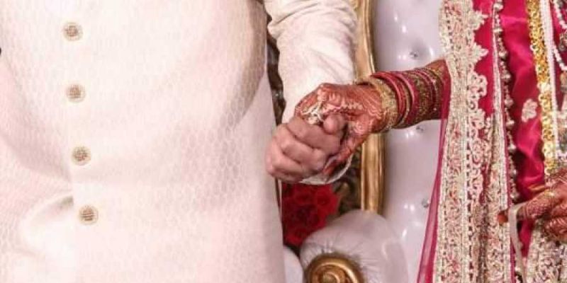 Intercast marriage proposal stalled amid various zp scheme | आंतरजातीय विवाह प्रस्ताव रखडले, लाभार्थ्यांचे जि.प. मध्ये हेलपाटे