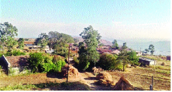  Mu.Po Junglewadi; One village, two pieces: half here, half way up | मु.पो. जंगलवाडी; एक गाव, दोन तुकडे : आधे इधर, आधे उधर