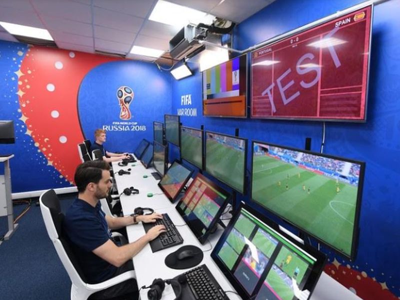 FIFA World Cup 2018: Video Assistant Referee in World Cup | FIFA World Cup 2018 : विश्वचषकात व्हिडिओ असिस्टंट रेफ्री