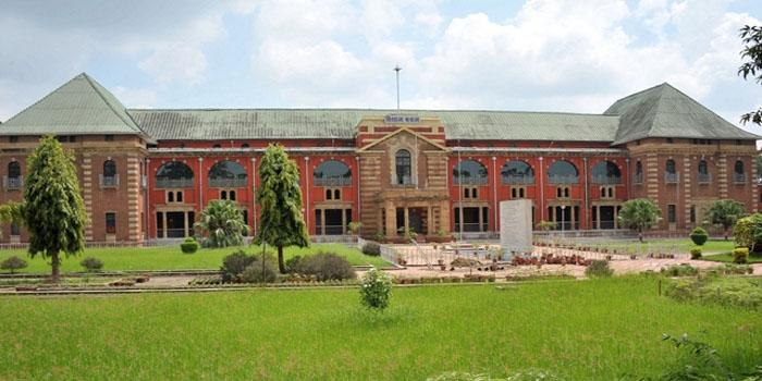 Peacemarch on the Legislative Assembly in Nagpur for the creation of Pali University | पाली विद्यापीठ निर्मितीसाठी नागपुरात विधानभवनावर शांतिमार्च