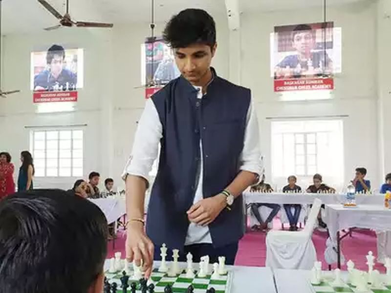 Indian chess players attacked in Philippines | फिलिपिन्समध्ये भारतीय बुद्धिबळपटूंना स्थानिक गुंडांकडून मारहाण